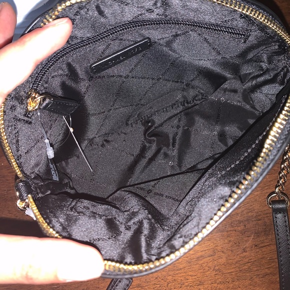New MK black crossbody 🖤 - Picture 3 of 5